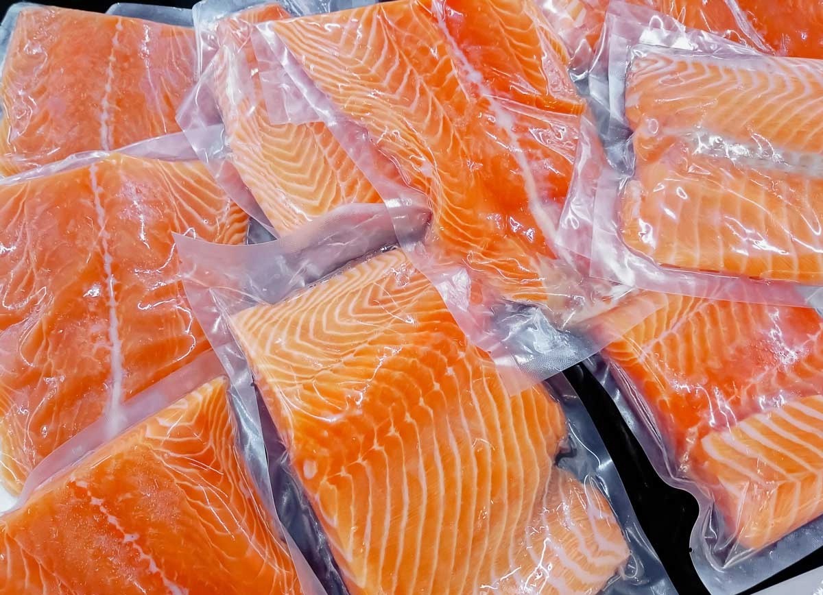 Vacuum-packaging